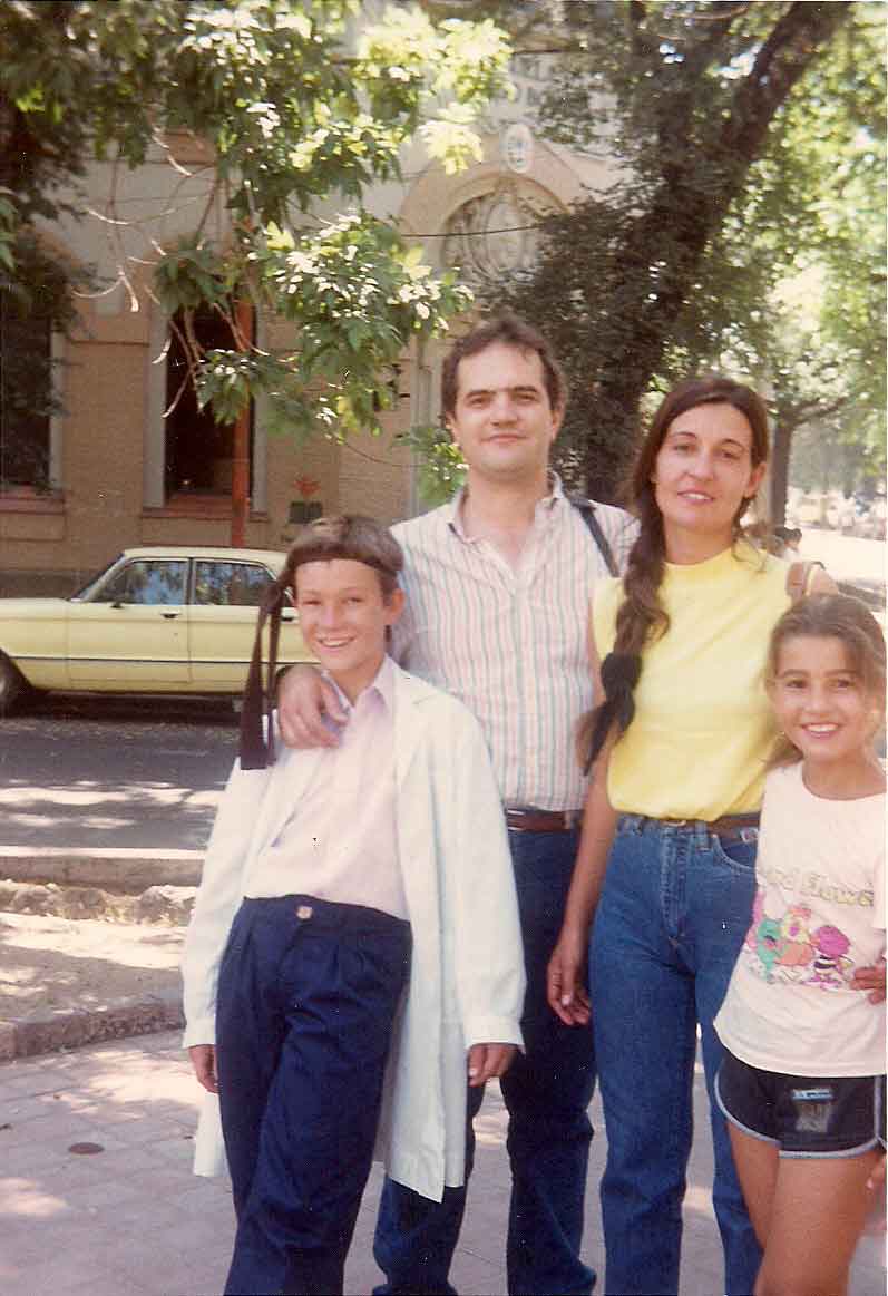 Jorge, Liliana y sus hijos Galileo y Romina. Gentileza J. Bodoc